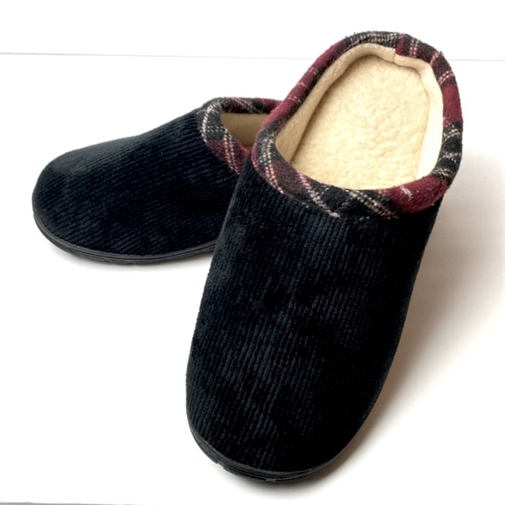 Men's Isotoner Totes Toasties Black Red Plaid  Memory Foam Slippers Size XL
